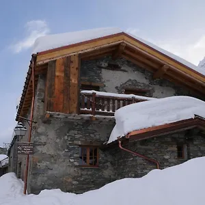 https://chalet-1692.hotels-rhonealpes.com