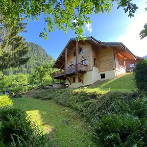 https://chalet-etoile.hotels-rhonealpes.com